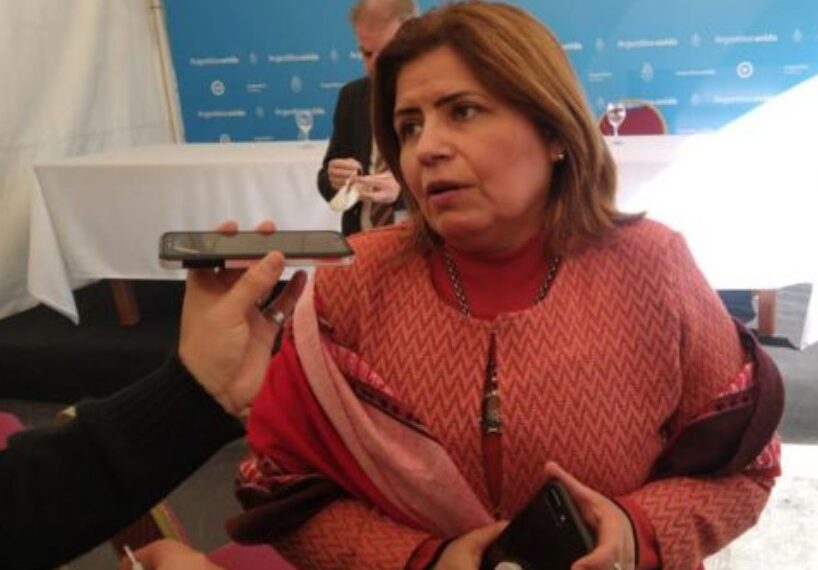 Piden la renuncia de Clara Vega por su maniobra a favor del gobierno