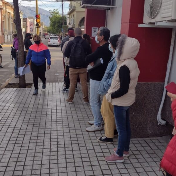 Funcionaria del Registro Civil de La Rioja mandó a un vecino a “buscar en Google” los requisitos para sacar el DNI