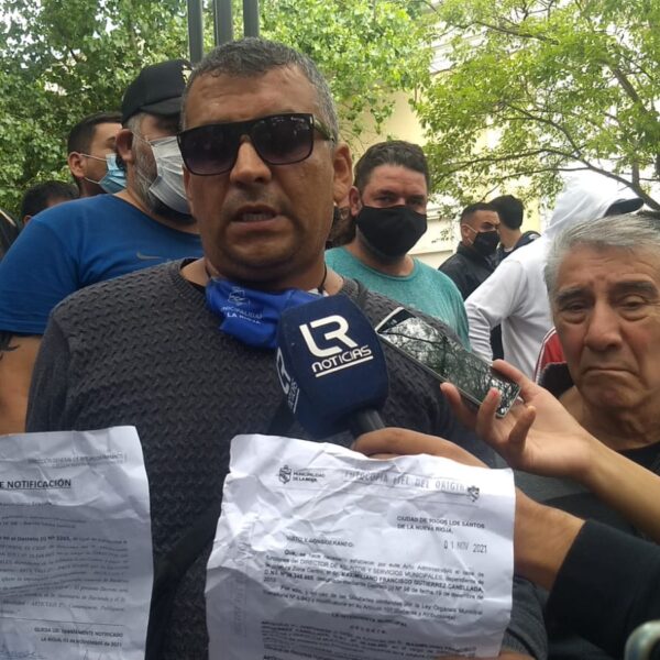 Empleados municipales denuncian que los echaron luego de la protesta