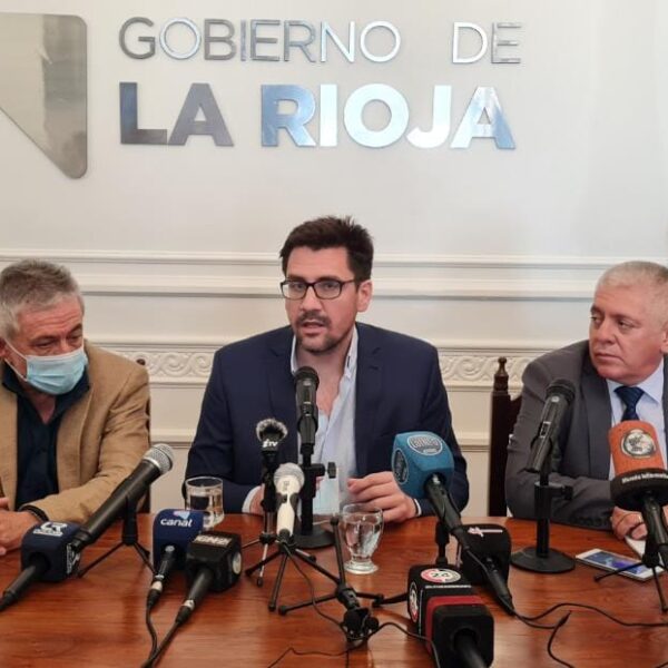 El aumento del 52% a los estatales de La Rioja será pagado en cuatro tramos, entre enero y octubre