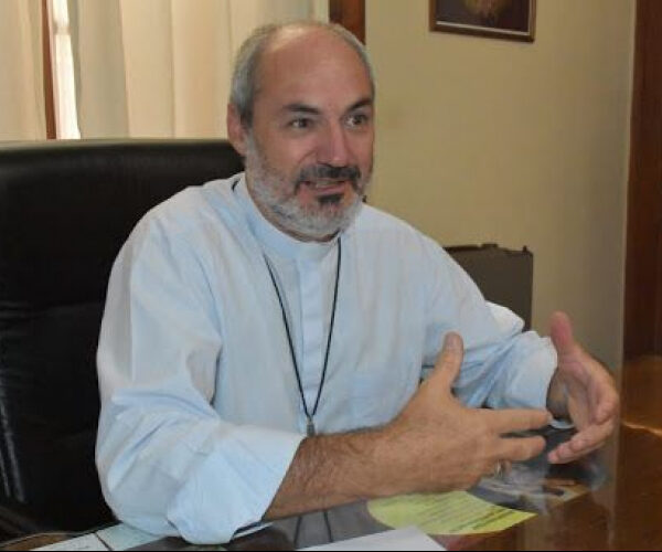 El obispo Braida no cumplió con su palabra y sigue sin hablar de las acusaciones en su contra por proteger a un monje procesado por abuso