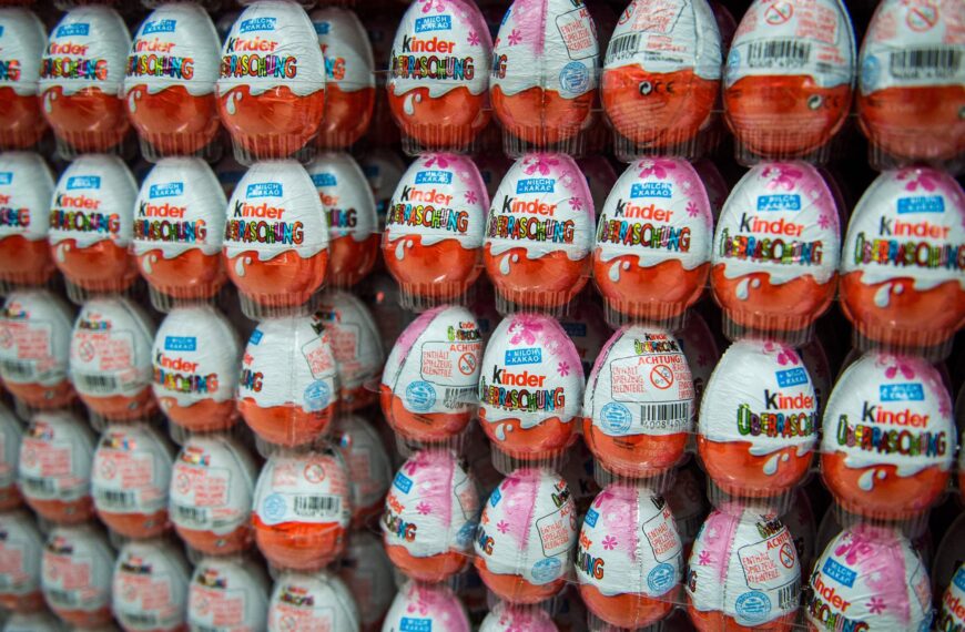 Confirmaron un brote de salmonella en 11 países por los huevos Kinder