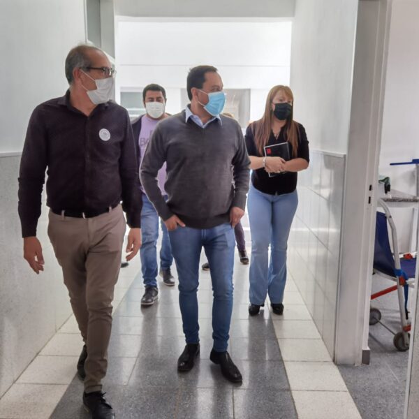 -FOTOS- El intendente del departamento Juan Facundo Quiroga recorrió las instalaciones del nuevo Hospital de El Portezuelo