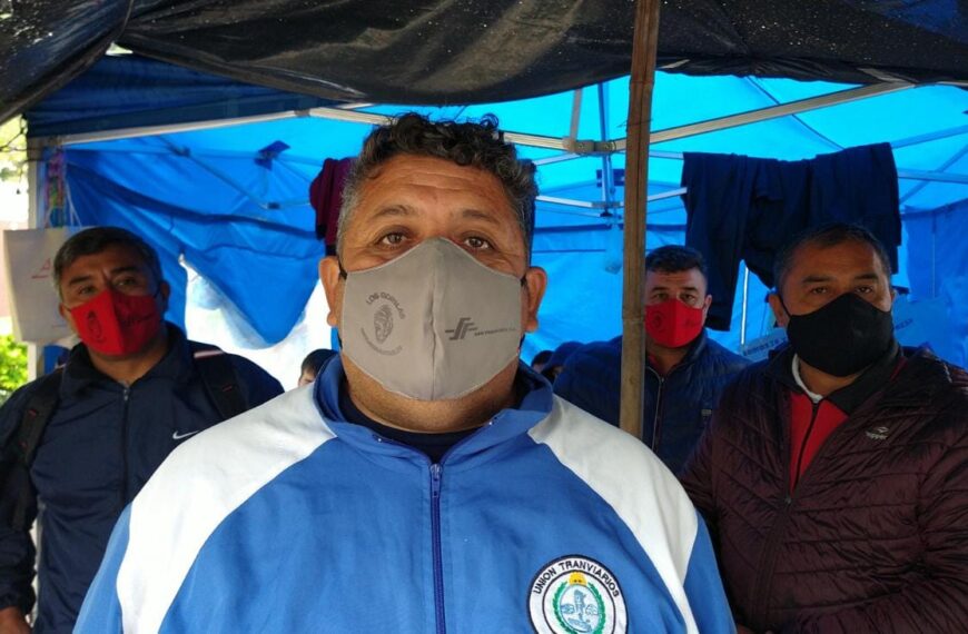 El gobernador Ricardo Quintela informó que el resultado para COVID-19 le dio negativo