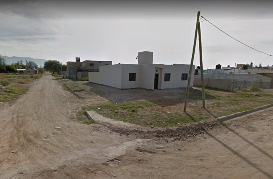 Un hombre con los pantalones bajos intentó abusar de una joven en zona sur: “Me agarró el brazo para que le haga sexo oral”