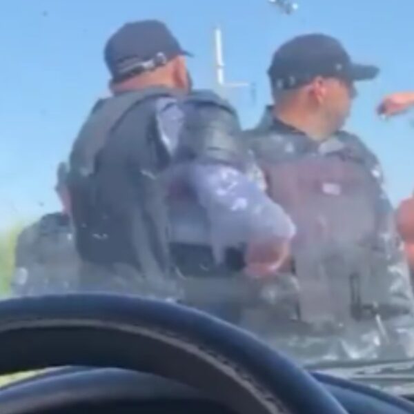 -VIDEO- Hinchas de San Martín de Tucumán filmaron el maltrato de la policía al llegar a La Rioja