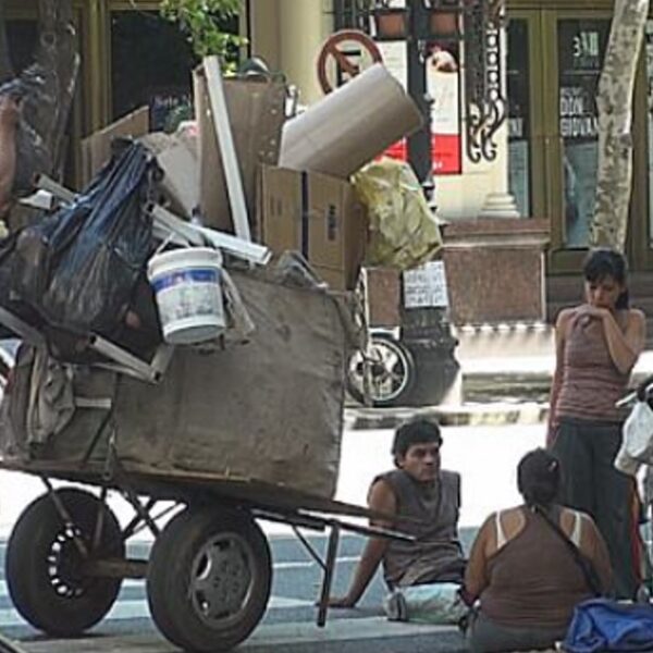 En La Rioja una familia de cuatro personas necesitó en abril $99.690 para no ser pobre, y $44.306 para no ser indigente