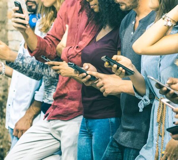 Según datos del INDEC, el 3,2% de los riojanos no entran a internet