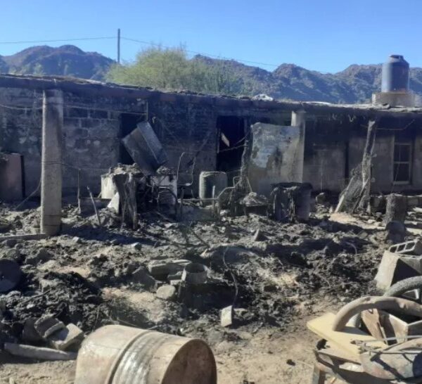 Se incendió su casa y además se quemaron $1.500.000 que tenía guardados en un mueble