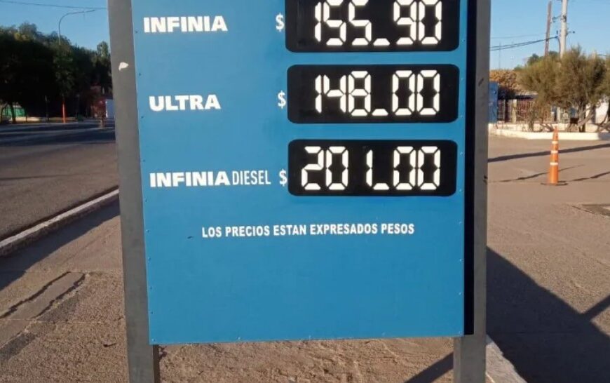 El Gobierno anunció una asistencia financiera a los docentes de 3 mil pesos por cargo y para octubre