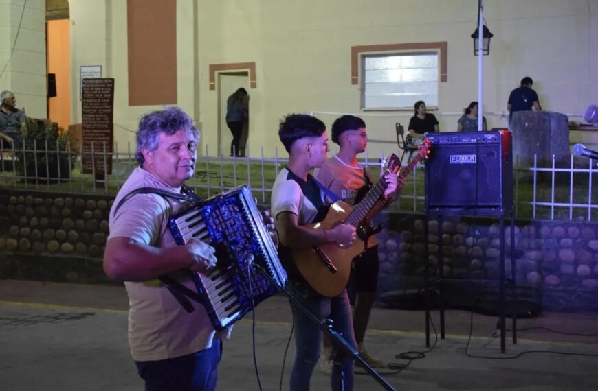 Ante denuncias por el bajo nivel de agua del dique Los Sauces, el gobierno salió a aclarar que se debe a la sequía