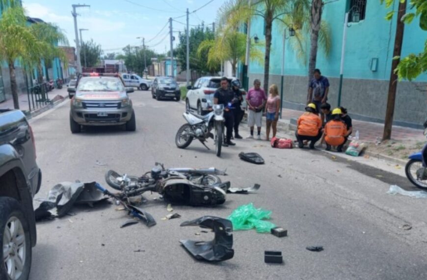Dos empleados a las piñas en el pasillo de un hospital porque uno de ellos se fue a una carrera de caballos