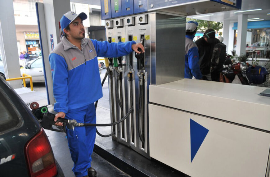 YPF confirmó que bajará los precios y venderá combustible más barato durante la madrugada