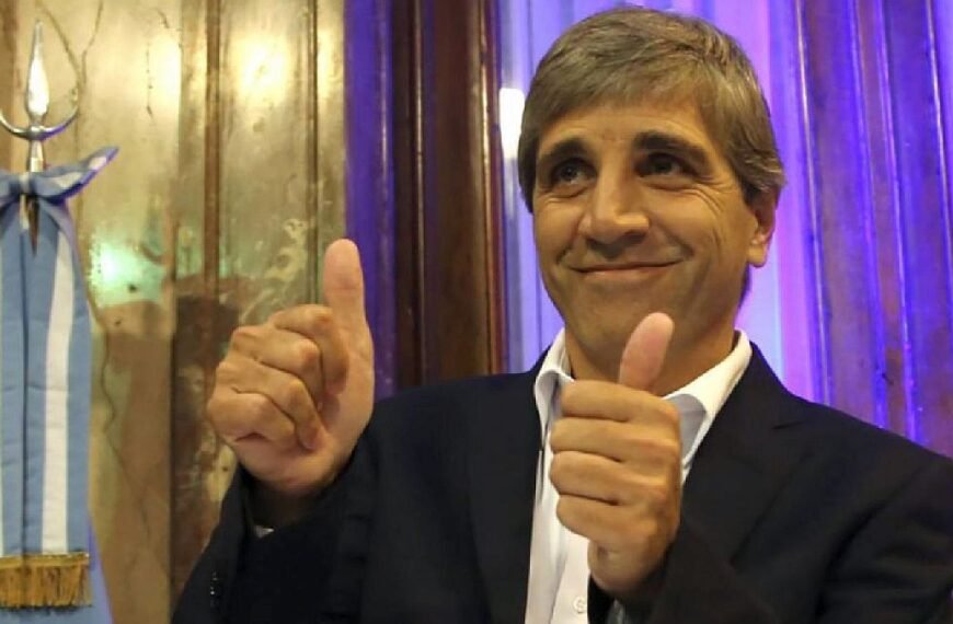 La dura respuesta de Luis Caputo a Cristina Kirchner: “La invito a permanecer callada”