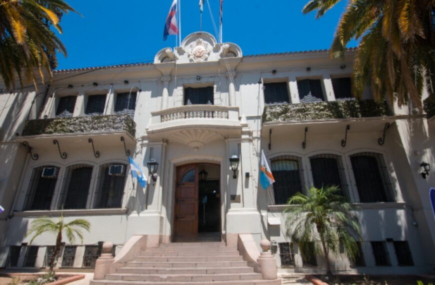 El Gobierno de la Provincia acreditará sueldos este miércoles 30 para salud, seguridad y educación