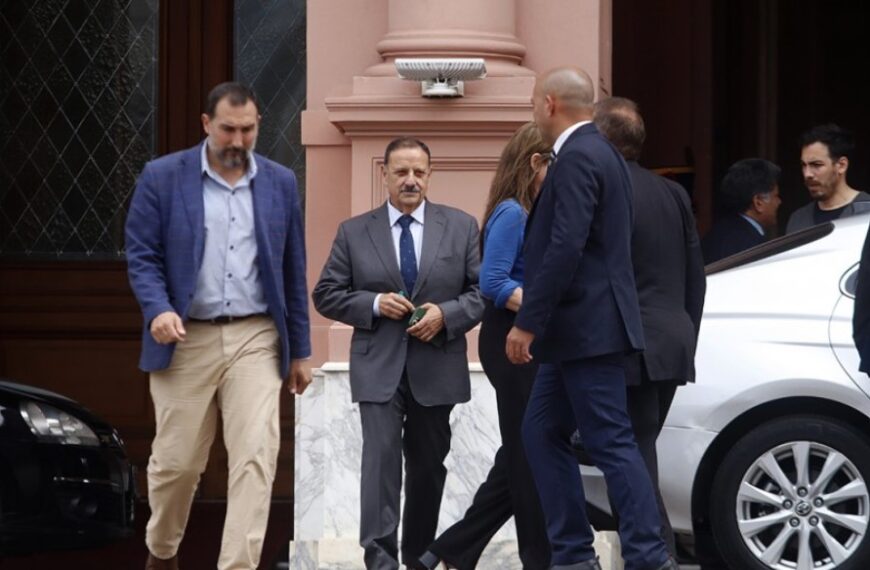 Ricardo Quintela se suma a los gobernadores que no estarán en el discurso de apertura de Milei en el Congreso