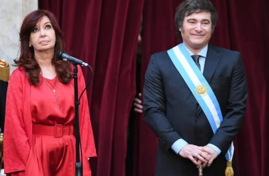 Cristina Kirchner y Milei se cruzaron con duros mensajes y chicanas: “¿Qué le parece si le anulo los $14.000.000 que cobra de jubilación?”
