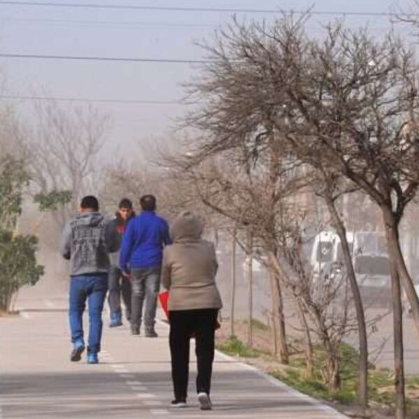 Difunden alerta por vientos para siete departamentos de La Rioja con ráfagas que podrían superar los 100 km por hora