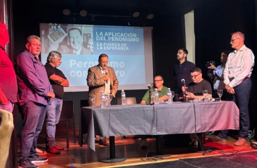 Quintela en San Telmo: “Milei nunca manejó una cooperativa o un centro vecinal. No tiene experiencia y no puede manejar el país”