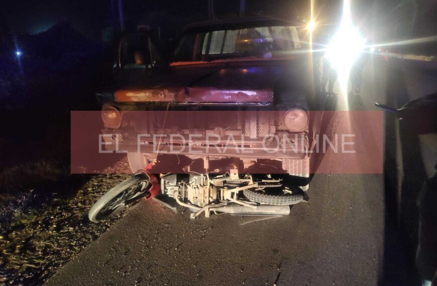 El policía arrollado por una camioneta tras caer de su moto en ruta 5 está en estado crítico