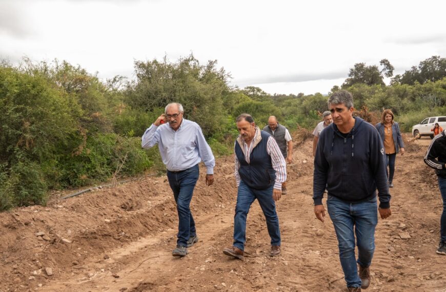 Quintela visitó las obras en Chamical para evitar que se vuelva a inundar