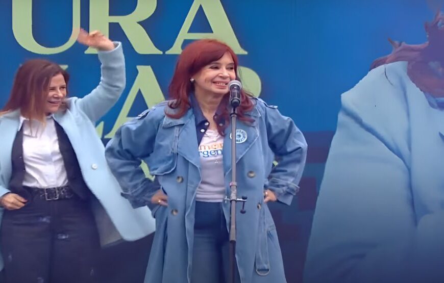 Reapareció Cristina Kirchner y dijo que Argentina va “hacia un nuevo default”