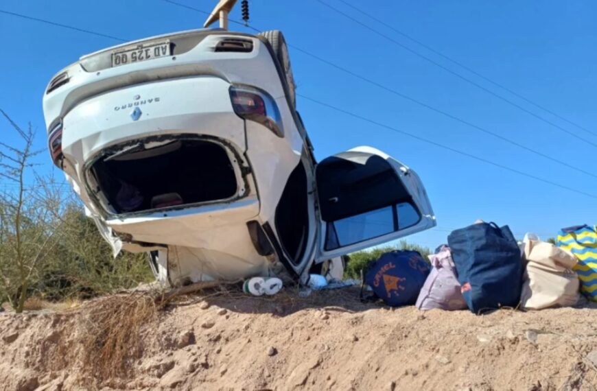 Una camioneta volcó sobre ruta 74 a Vichigasta: dos mujeres lesionadas