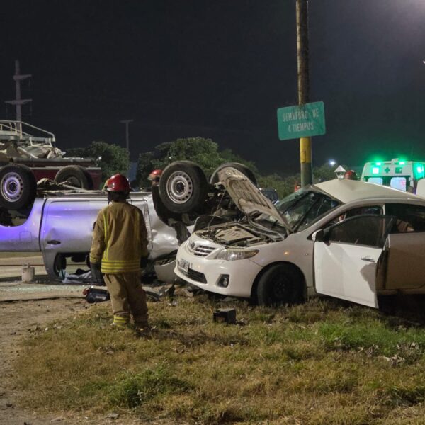 Murió María Eugenia Muñoz, la mujer que iba en un auto arrollado por una camioneta del CAPE que cruzó en rojo