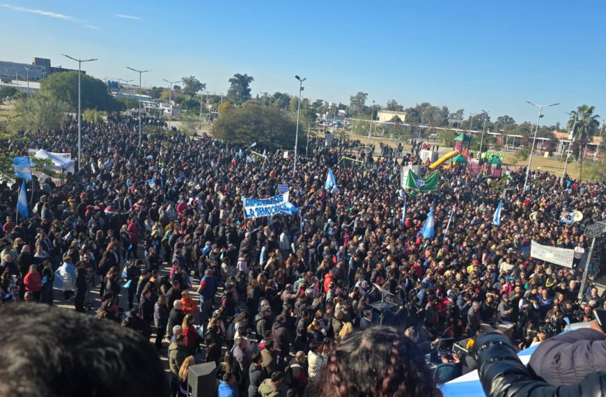 Masiva marcha en La Rioja contra la condena a Cristina Kirchner
