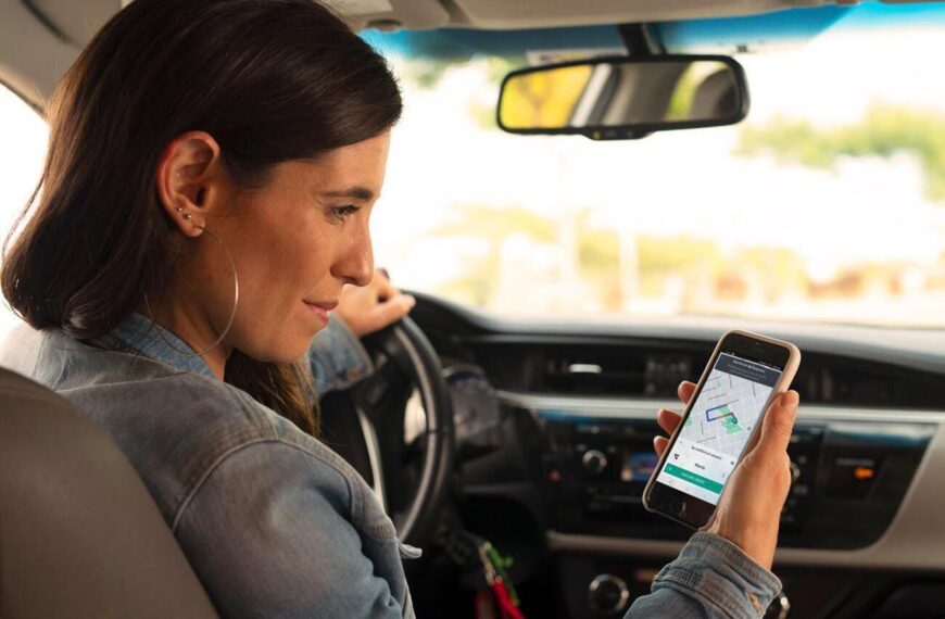 Choferes de UBER denuncian que les exigen realizar un curso de seguridad vial que cuesta $400.000