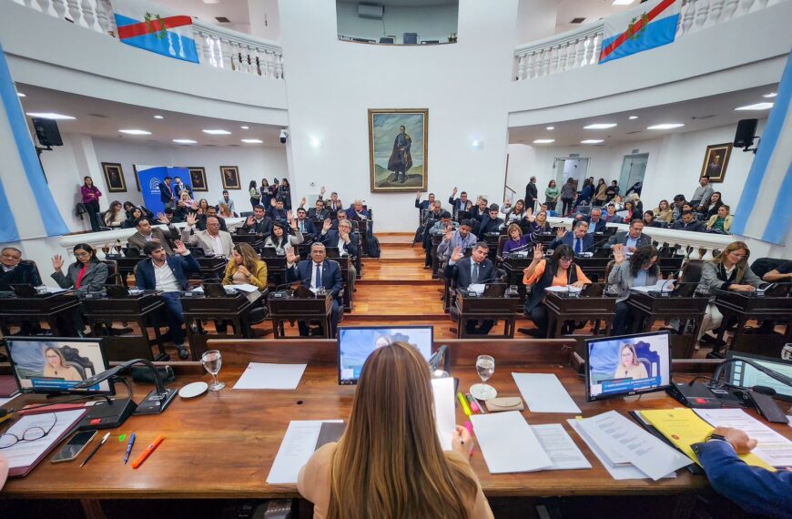 La Cámara de Diputados aprobó leyes sobre minería y producción textil