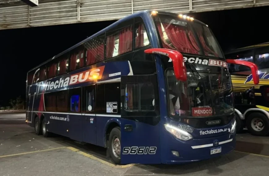 Conmoción por la muerte en un micro de una pasajera que viajaba a La Rioja