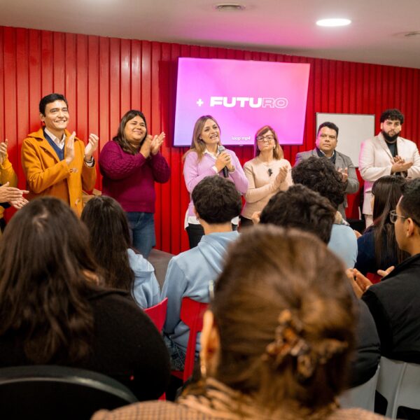 Jóvenes del Parlamento Estudiantil de Arte se capacitaron en Inteligencia Artificial