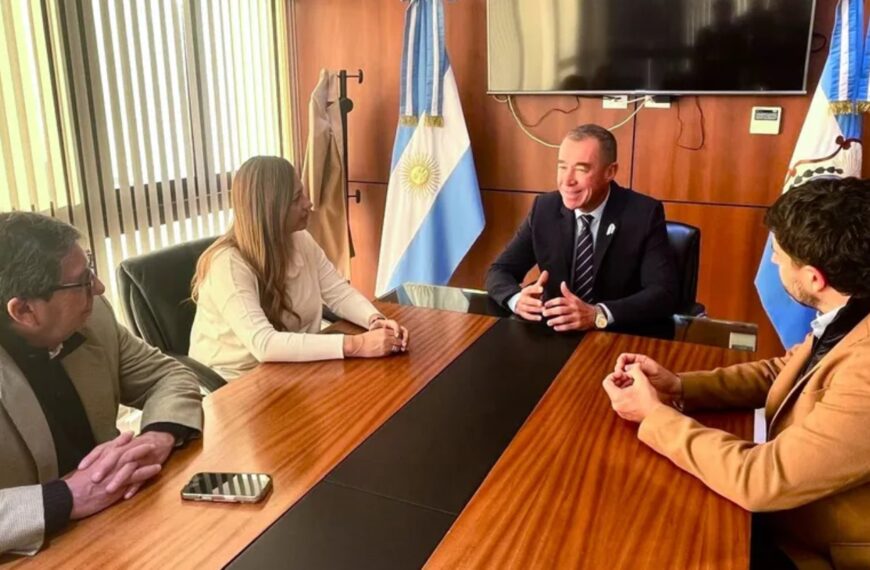 Medio de San Juan asegura que Teresita Madera “es una de las posibles sucesoras del gobernador Ricardo Quintela”