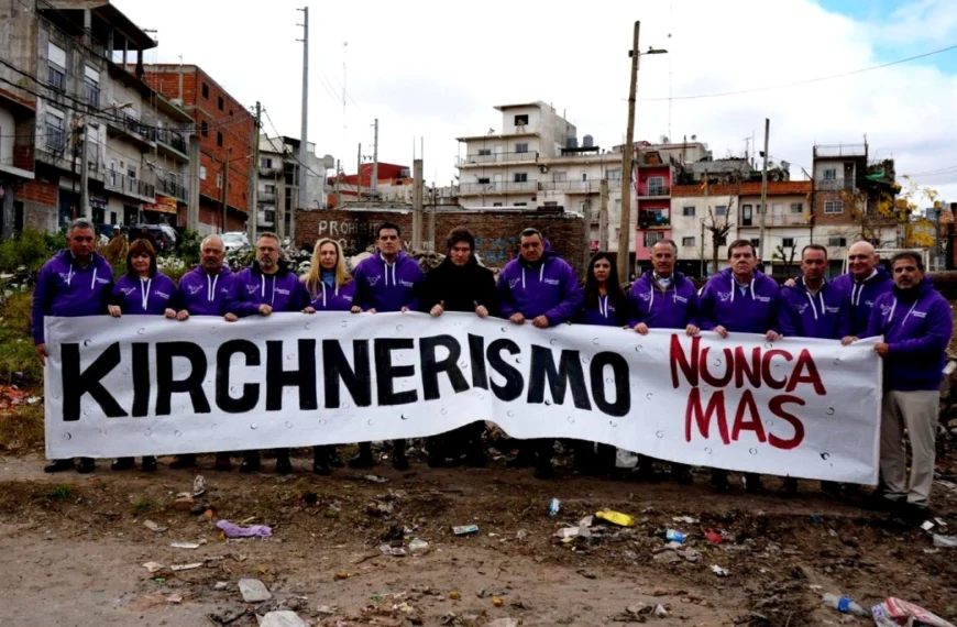 Javier Milei desembarcó en La Matanza para ponerse al frente de la campaña en Buenos Aires: “Kirchnerismo nunca más”