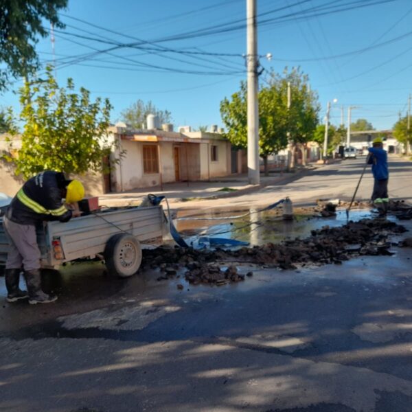 El Municipio de Chilecito multó con $10 millones a Aguas Riojanas por romper calles y no arreglarlas