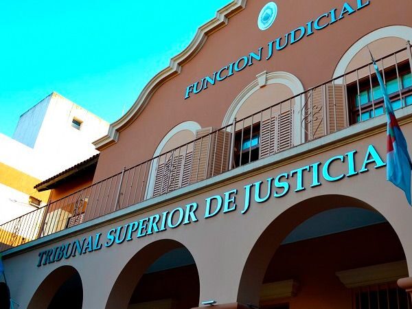 La Rioja, San Juan y San Luis encabezan el ranking nacional de nexos políticos con sus Cortes Supremas