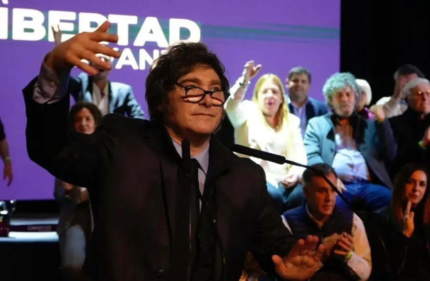 “Están molestos porque les estamos afanando los choreos”: la extraña frase de Milei en pleno escándalo por las coimas