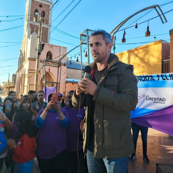 Martín Menem a Quintela: “contrata a delincuentes disfrazados de militantes para trabajar en medios y difundir historias falsas”
