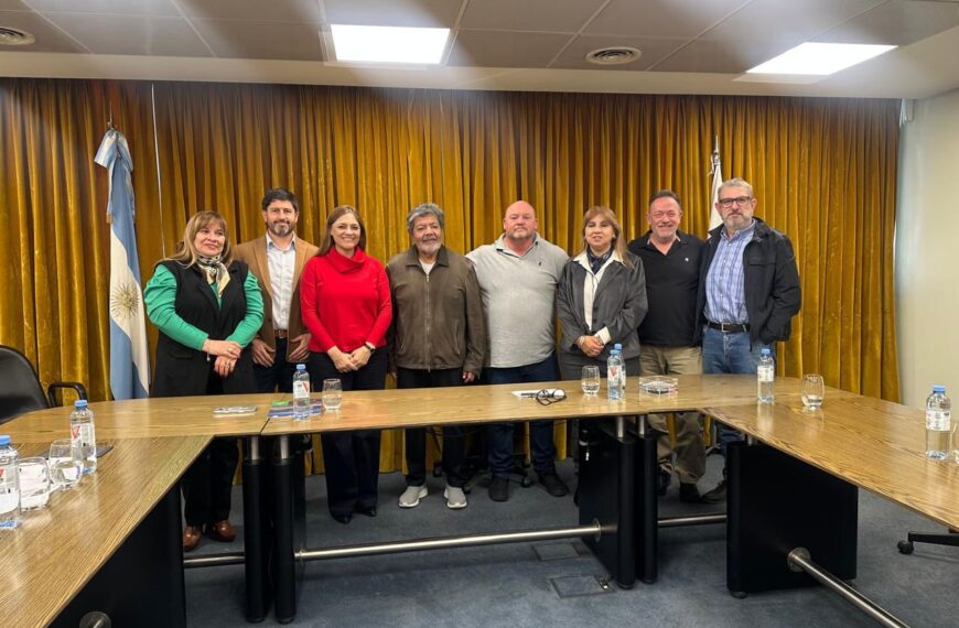 Reunión para avanzar en la creación del Centro Integral de Formación para la Industria de la Construcción