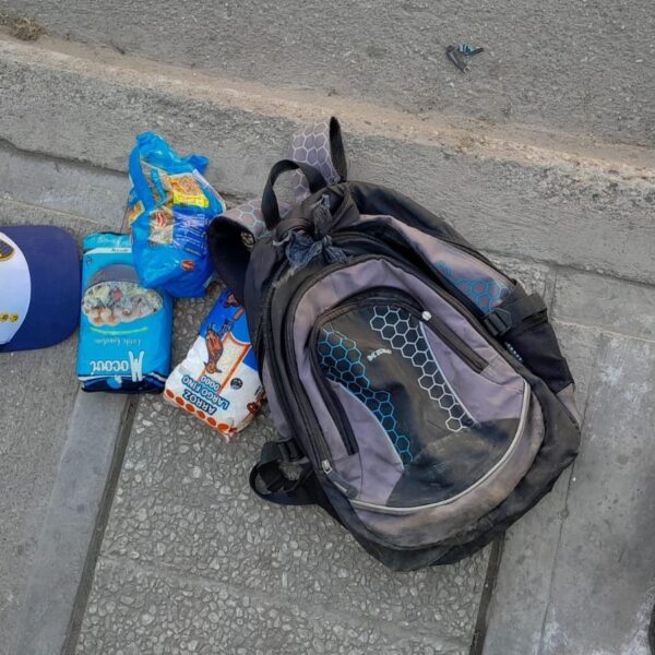 Pidió alimentos en un kiosco, no le quisieron dar y decidió robárselos, pero los vecinos lo detuvieron