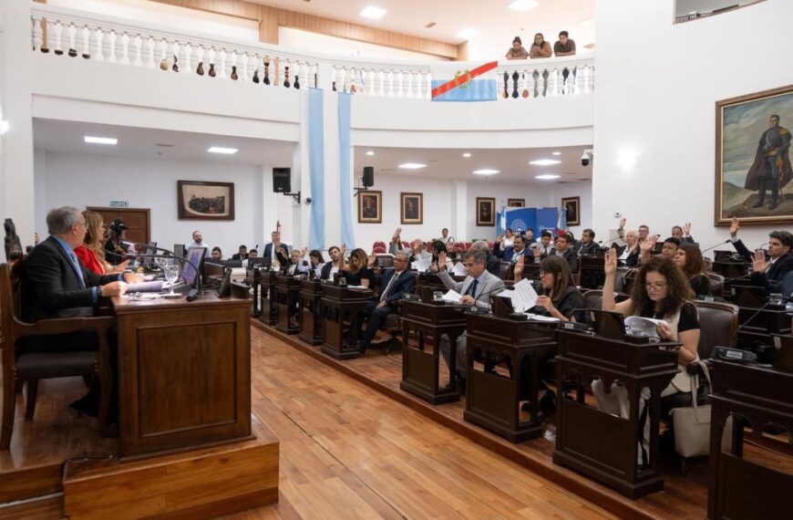 Sesión legislativa: ingresó el Presupuesto 2026, prórroga de emergencias y aprobación de postulantes judiciales