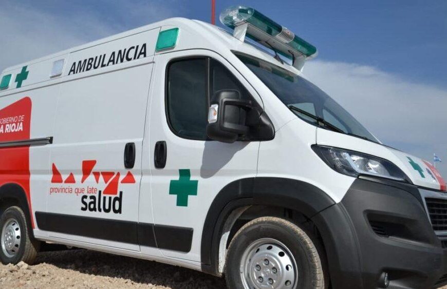 Violento ataque a una ambulancia durante una asistencia médica en barrio Vargas: familiares de la víctima dañaron el vehículo oficial