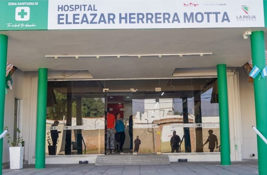 Buscan a dos personas que dispararon dos tiros a las piernas de un joven en Anguinán