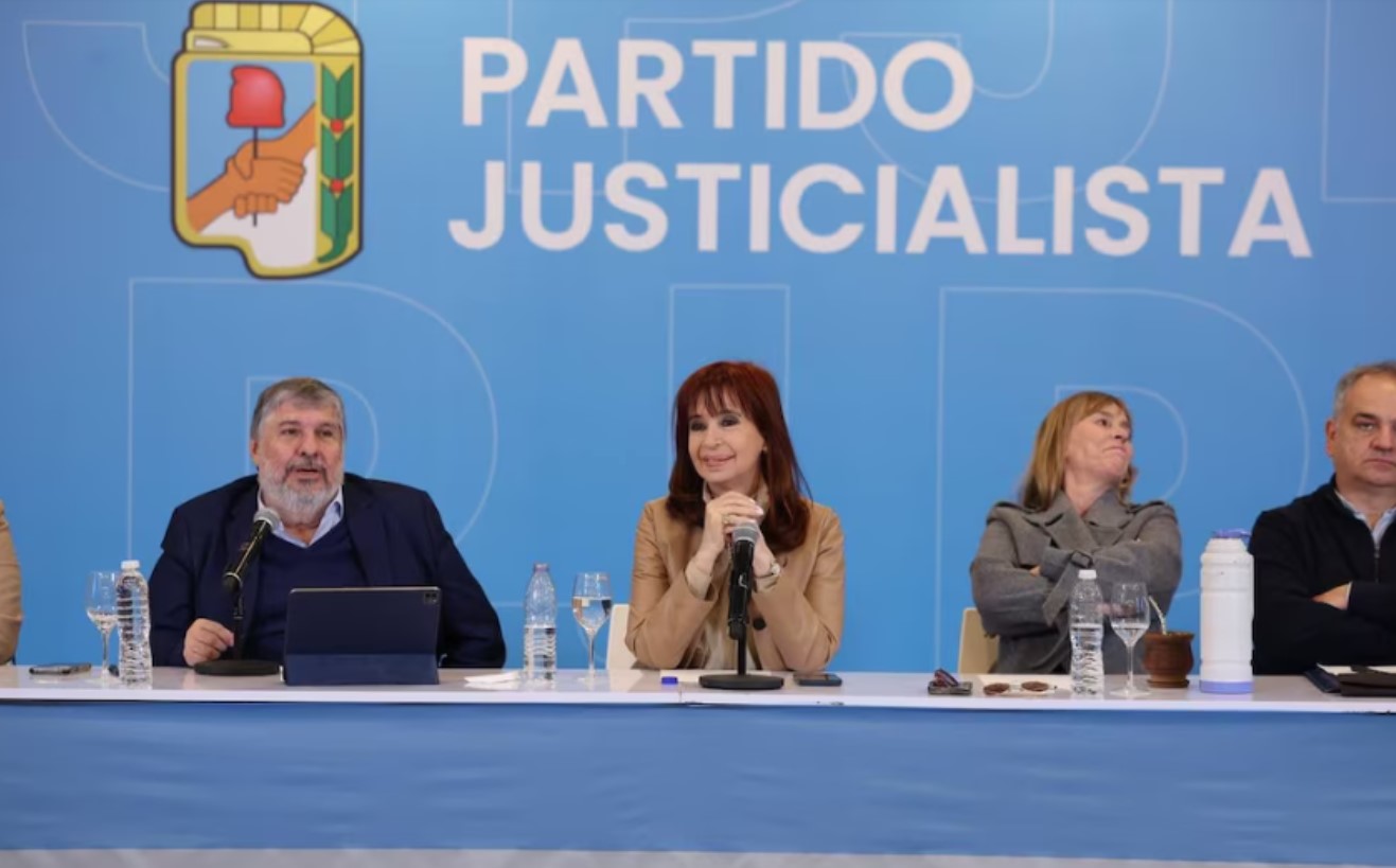 El PJ liderado por Cristina Kirchner emitió un duro comunicado en ...